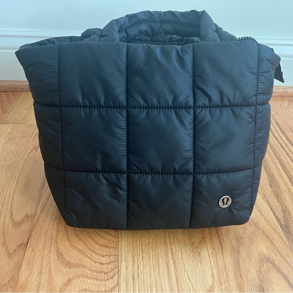 Lululemon Black Quilted Bag